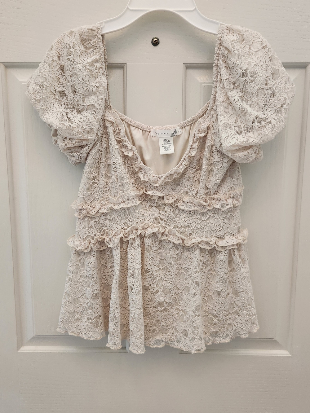Altar'd State Cream Lace Puff-Sleeve Peplum Blouse